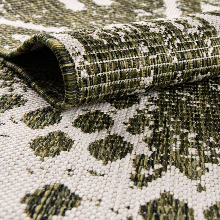 10' 8 x 10' 8 Easy-Clean Bohemian Indoor / Outdoor Square Rug
