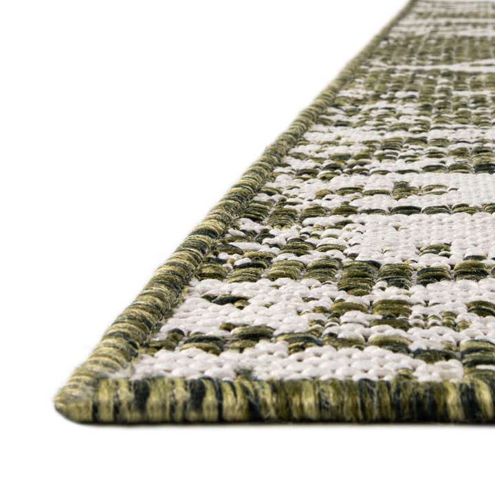10' 8 x 10' 8 Easy-Clean Bohemian Indoor / Outdoor Square Rug