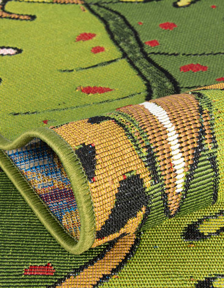 Detail image of 7' 10 x 7' 10  Washable Botanical Indoor / Outdoor Square Rug