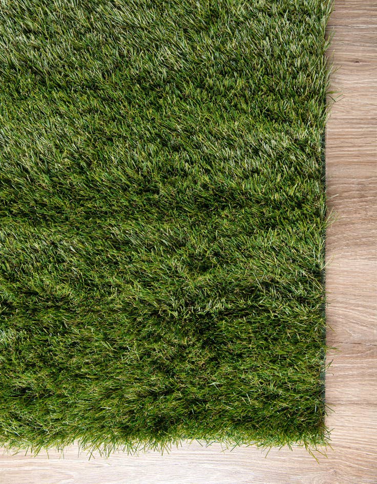 Detail image of 7' 10 x 7' 10  Washable Grass Indoor / Outdoor Square Rug