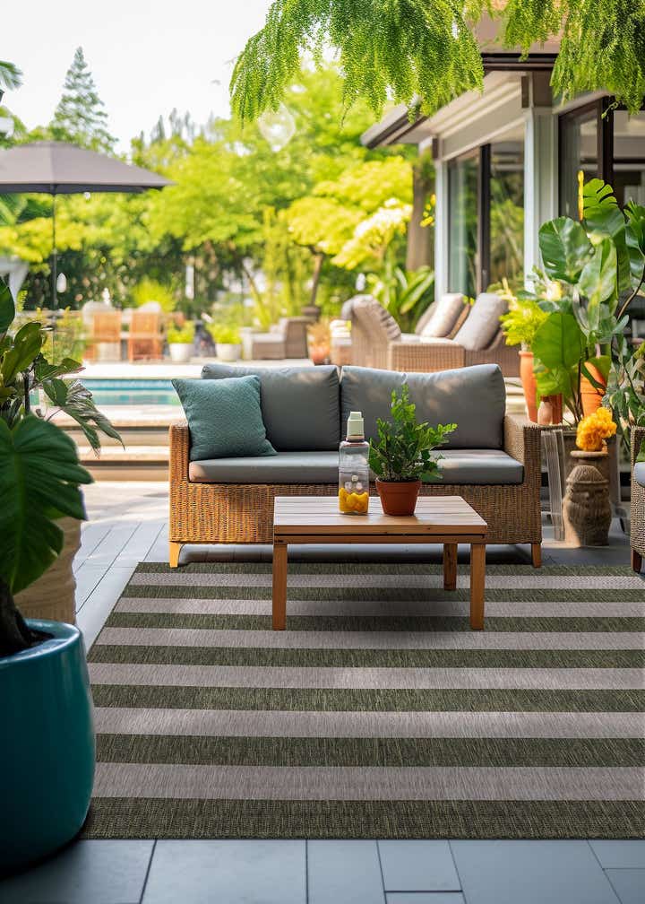 6' x 6' Easy-Clean Ribbon Indoor / Outdoor Square Rug