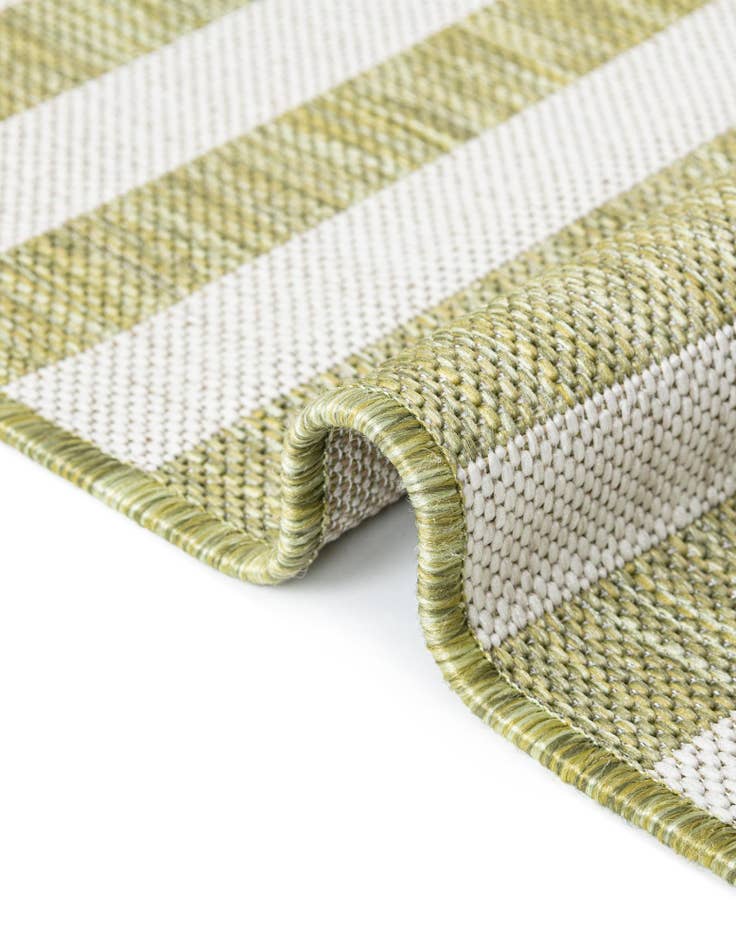 Detail image of 5' 3 x 5' 3 Washable Ribbon Indoor / Outdoor Square Rug