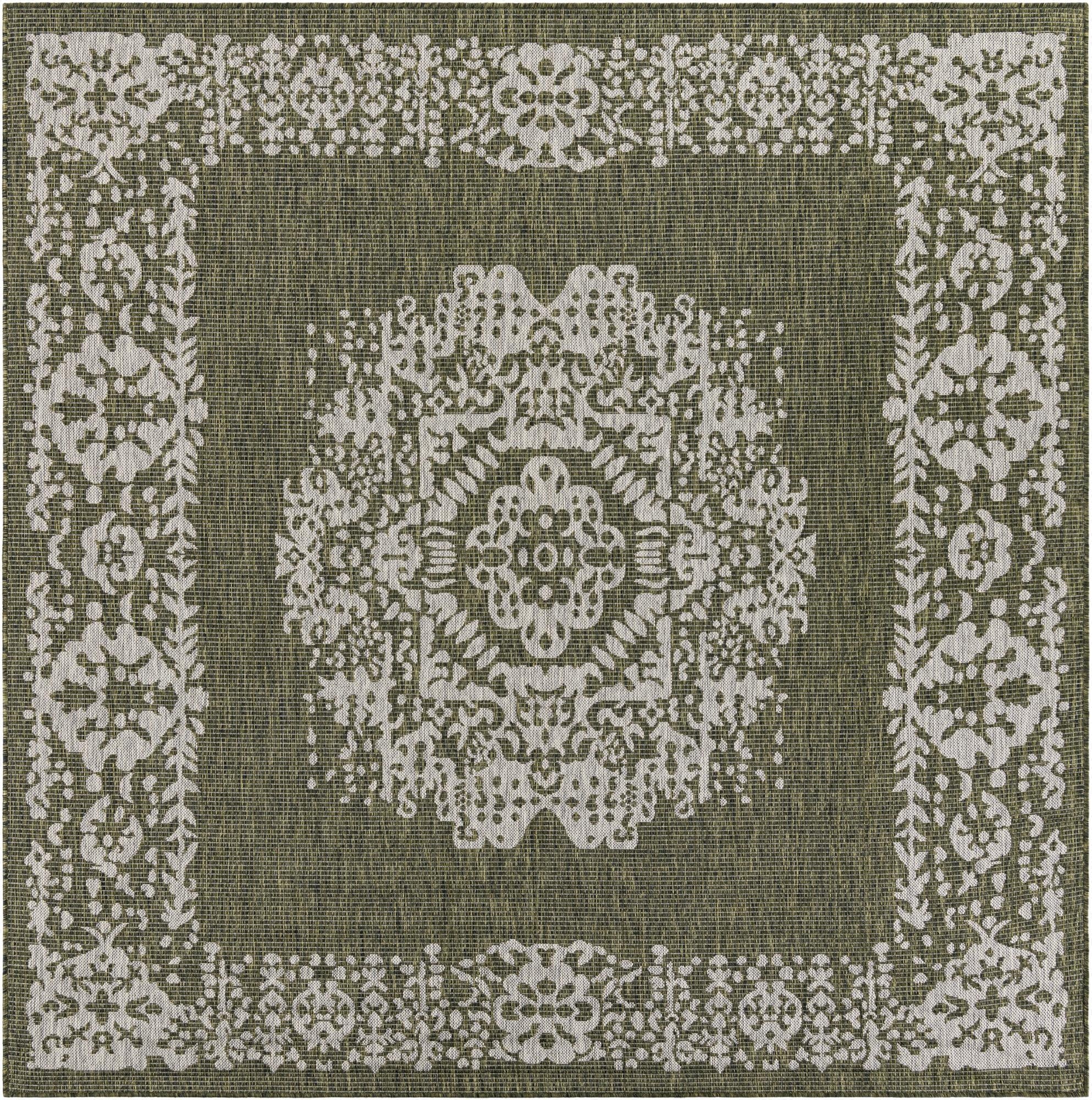 7' 10 x 7' 10  Washable Traditional Indoor / Outdoor Square Rug
