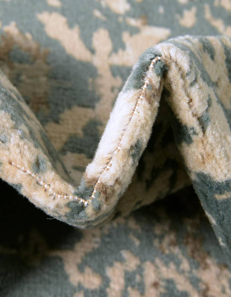 Detail image of 8' x 8' Sahara Square Rug