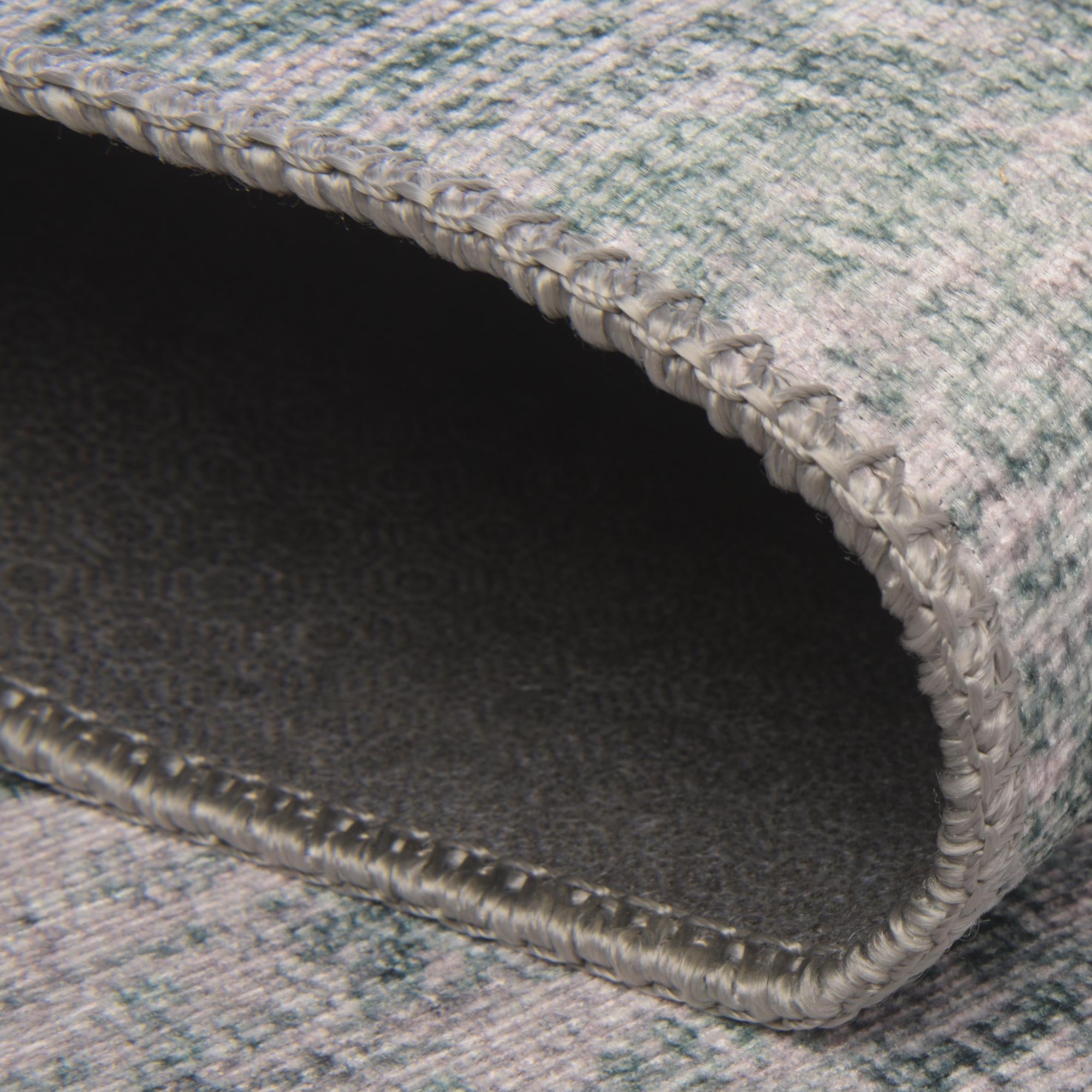 7' 6 x 7' 6 Washable Timeless Square Rug
