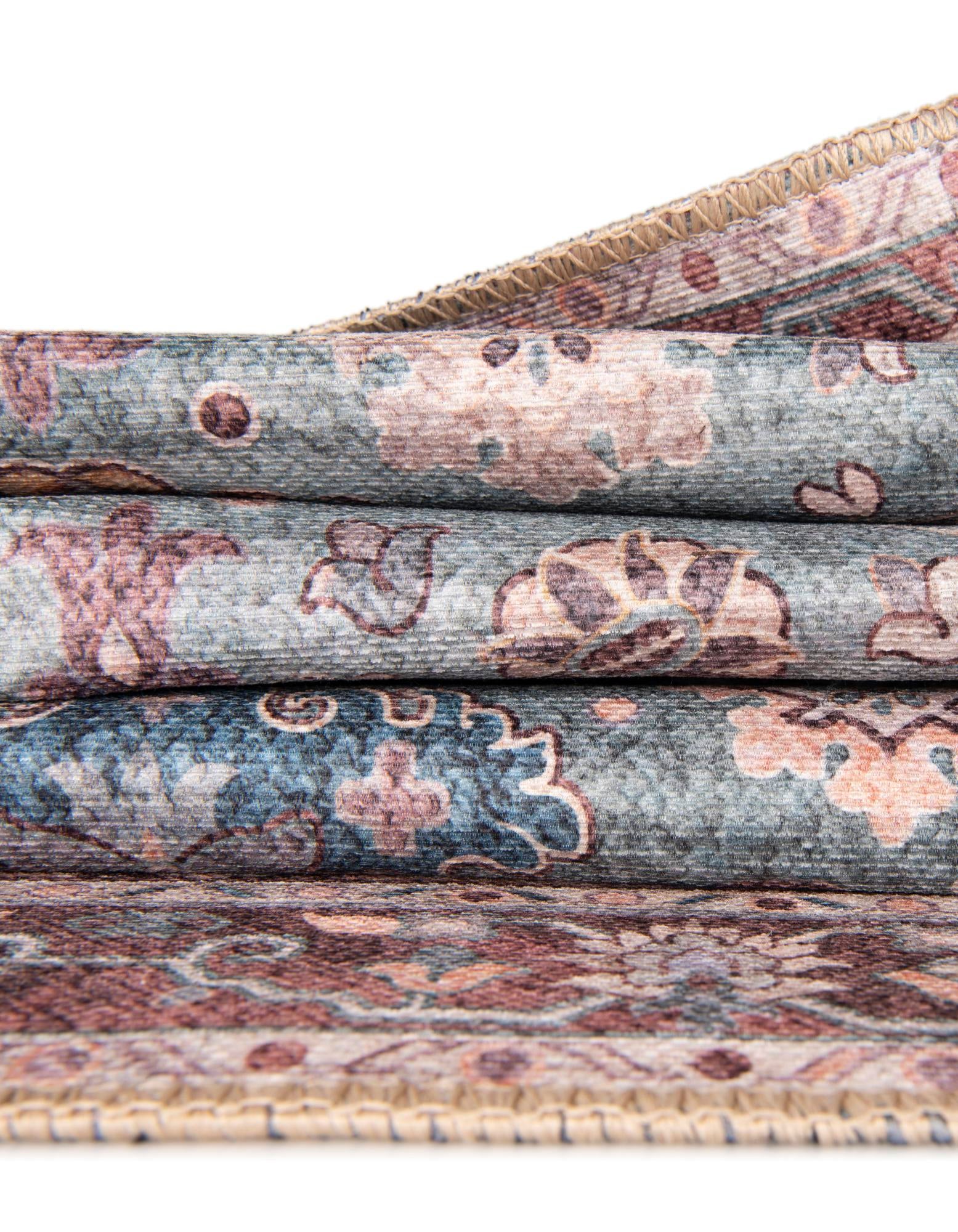 7' 10 x 7' 10 Washable Timeless Square Rug