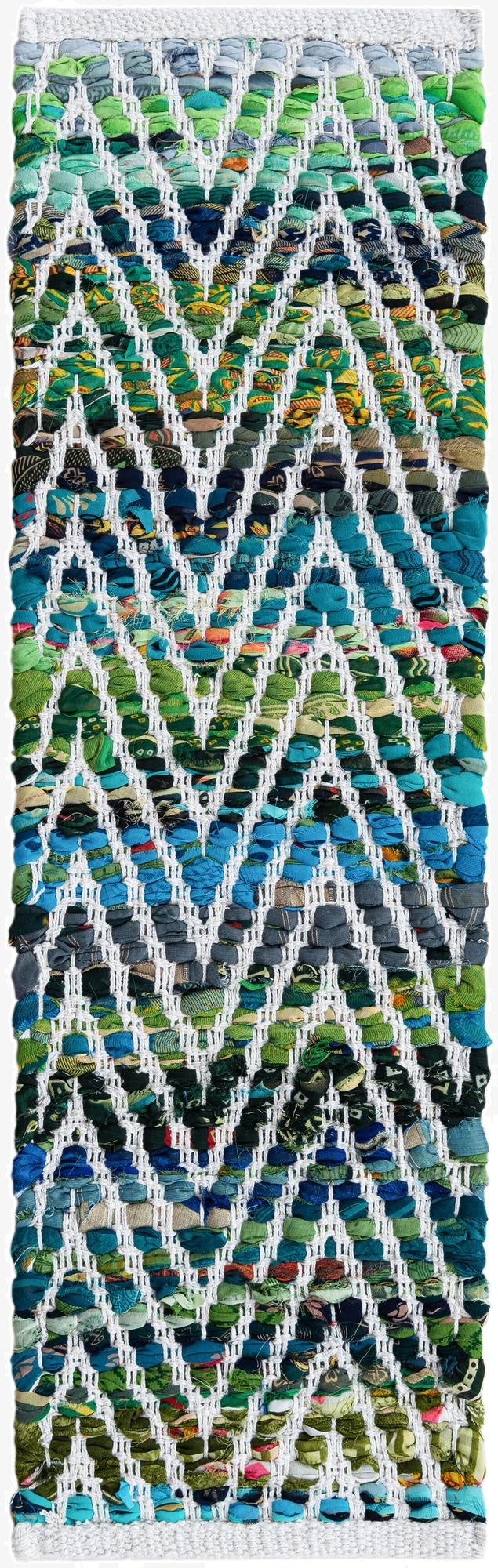 0' 9 x 2' 6  Hand Woven Chindi Chevron Stair Rug