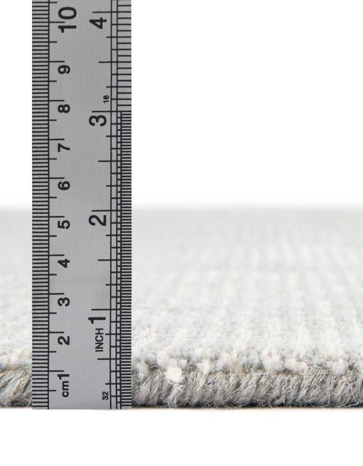 Detail image of 7' 10 x 10' Hand Woven Jill Zarin English Manor Wool Oval Rug