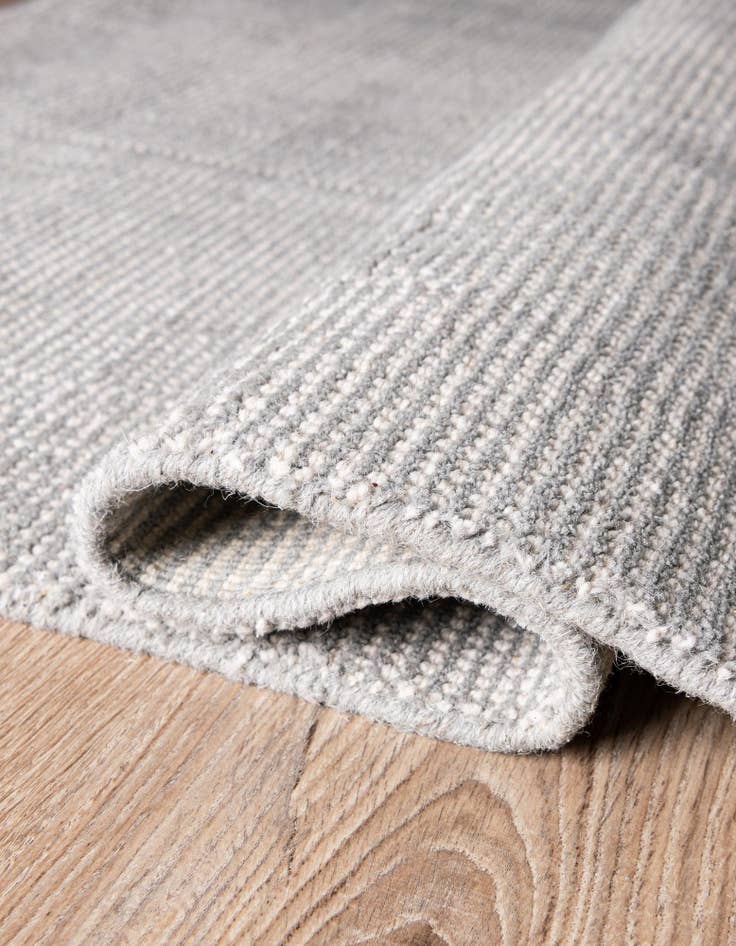 Detail image of 5' 1 x 5' 1  Hand Woven Jill Zarin English Manor Wool Square Rug