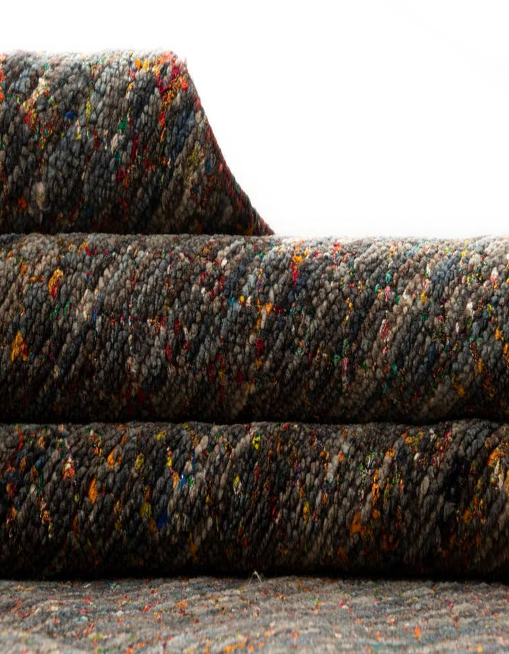 Detail image of 9' x 12' 2 Agra Wool Rug