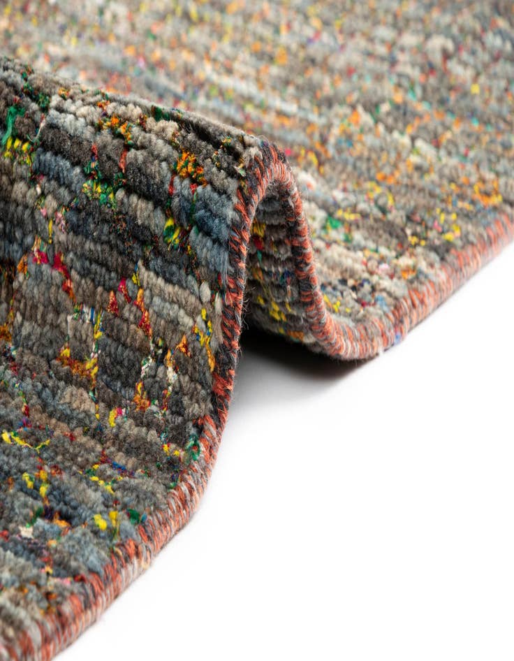 Detail image of 8' 3 x 11' 7 Agra Wool Rug