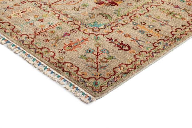 Detail image of 6' 10 x 10' 1 Ariana Rug