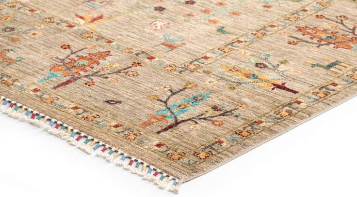 Detail image of 8' x 10' Ariana Wool Rug