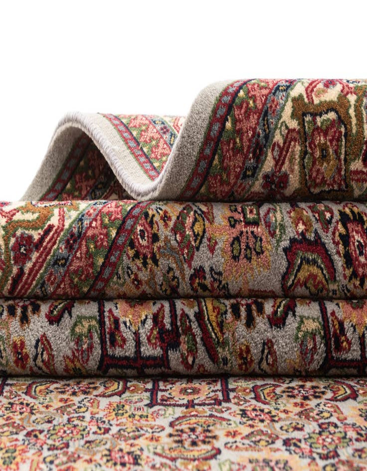 Detail image of 5' 7 x 7' 11 Feraghan Rug