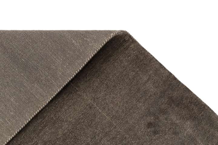 4' 11 x 6' 8 Gabbeh Rug