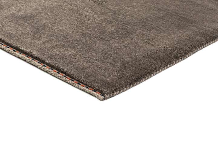 4' 11 x 6' 8 Gabbeh Rug