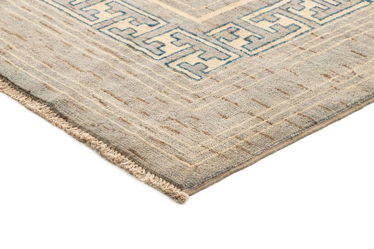 Detail image of 7' 11 x 10' 9 Ghazni Diyar Rug