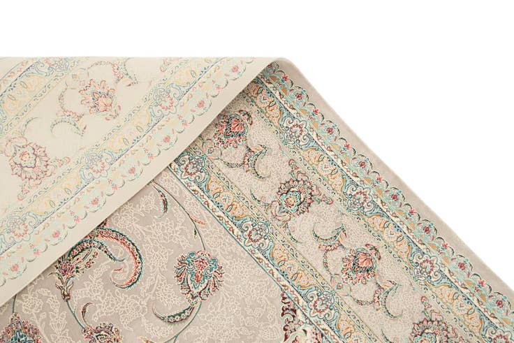 Detail image of 6' 6 x 9' 9 Ghom Design Rug