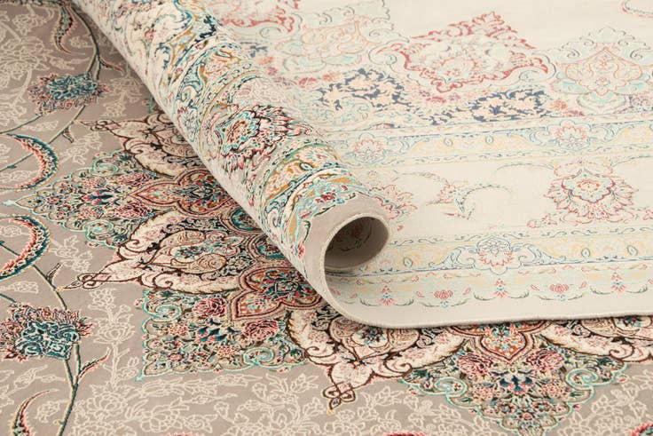 Detail image of 6' 6 x 9' 9 Ghom Design Rug