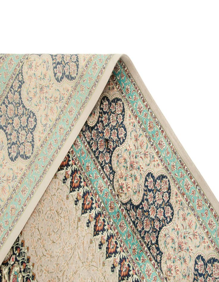 Detail image of 6' 6 x 9' 9 Ghom Design Rug