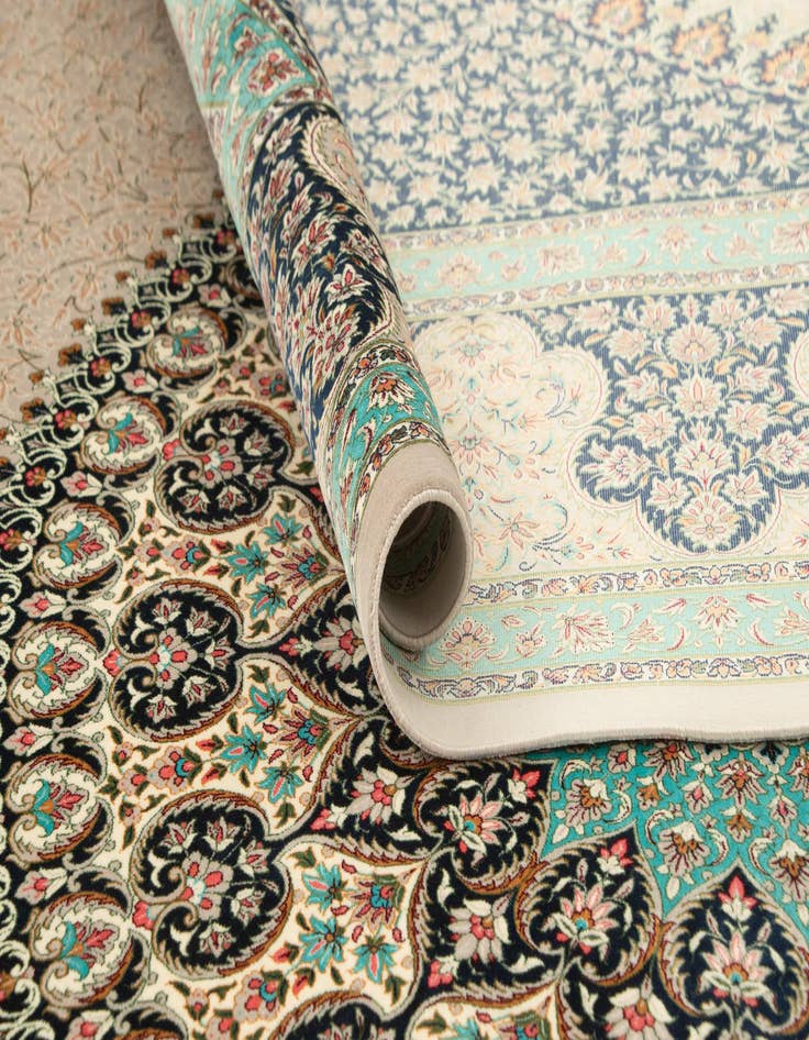 Detail image of 6' 6 x 9' 9 Ghom Design Rug