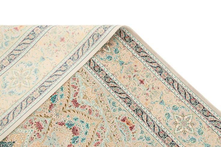 Detail image of 6' 5 x 9' 10 Ghom Design Rug