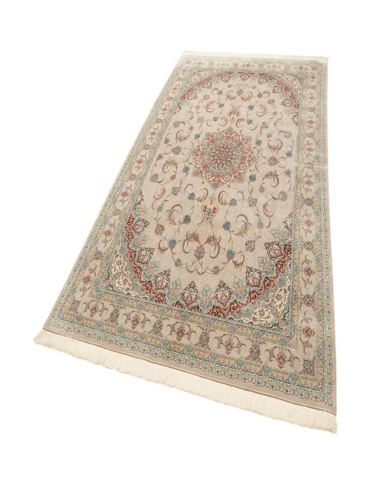 Detail image of 6' 6 x 9' 9 Ghom Design Rug