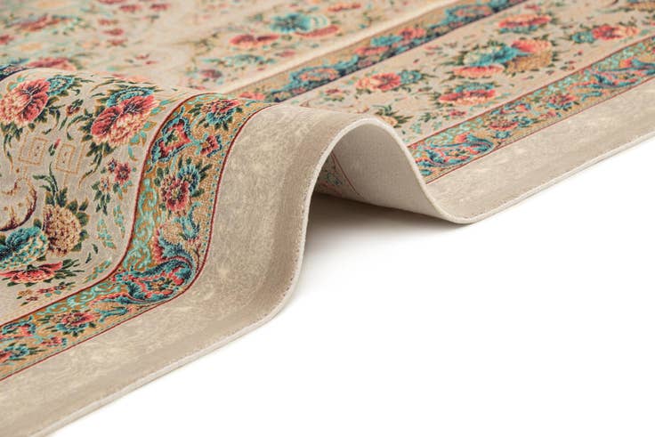 Detail image of 6' 7 x 9' 9 Ghom Design Rug