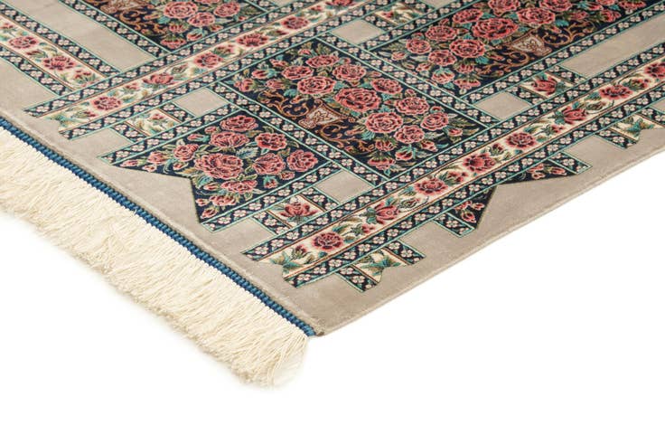 Detail image of 6' 6 x 9' 10 Ghom Design Rug