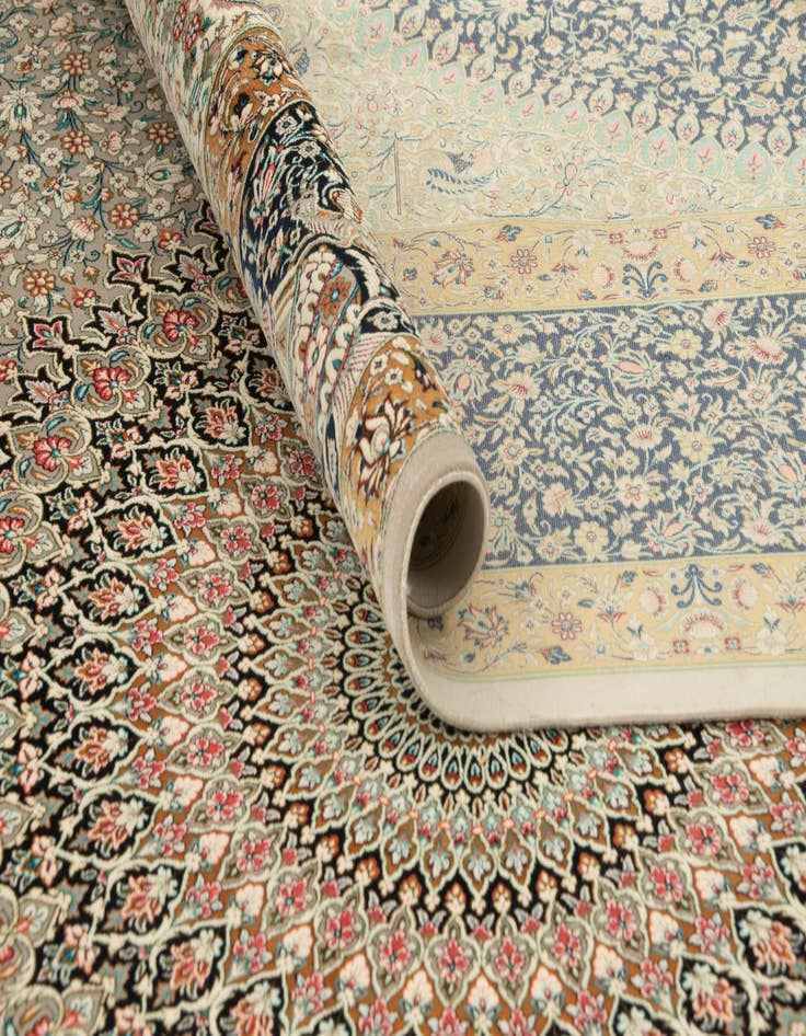 Detail image of 6' 6 x 9' 9 Ghom Design Rug