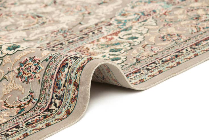 Detail image of 6' 7 x 9' 9 Ghom Design Rug