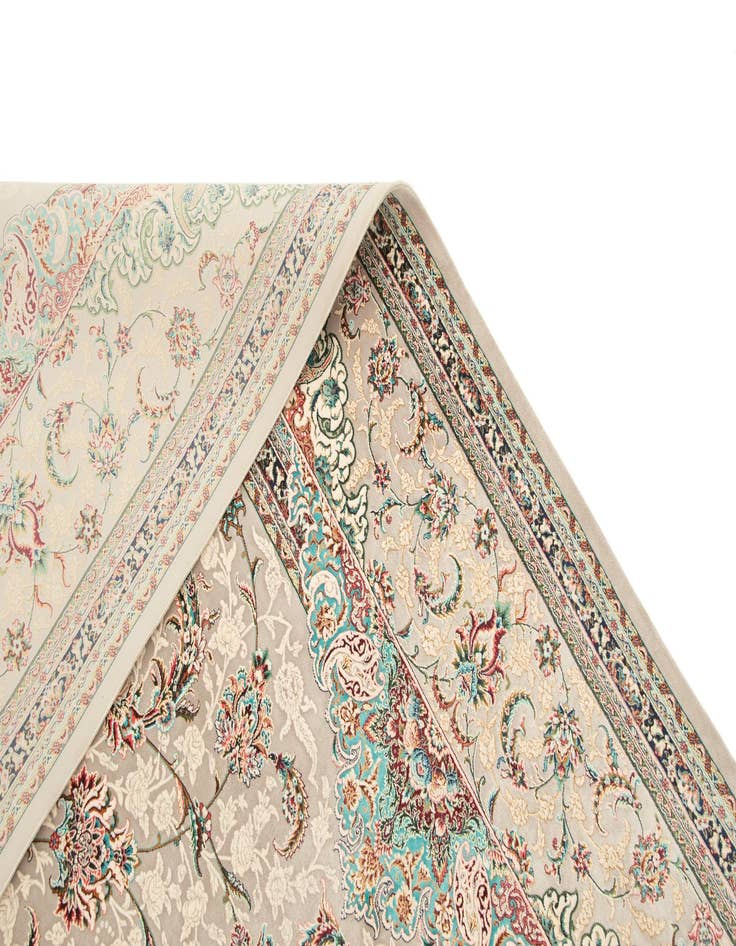 Detail image of 6' 7 x 9' 9 Ghom Design Rug