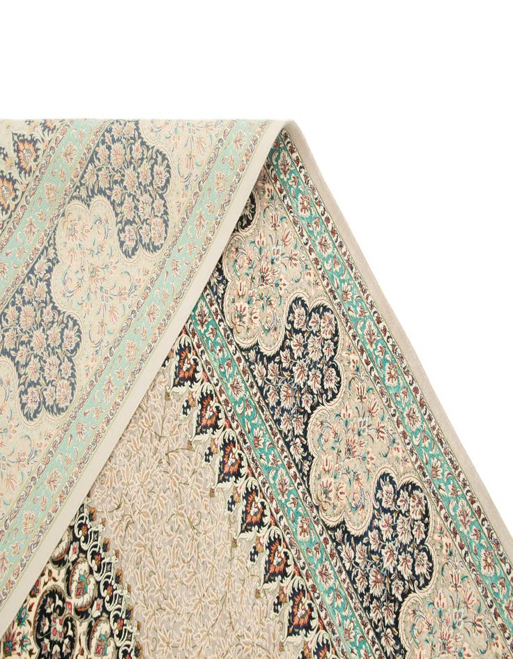 Detail image of 6' 6 x 9' 9 Ghom Design Rug
