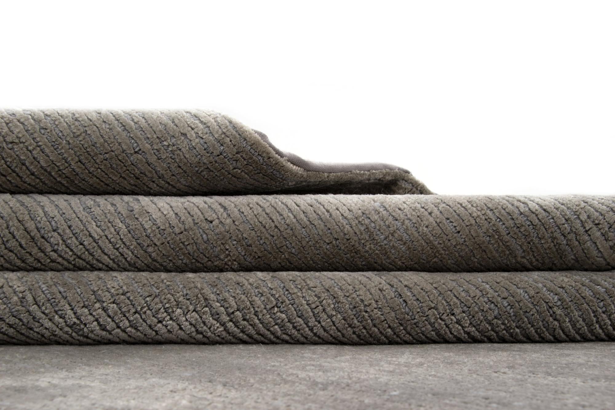 4' 8 x 6' 8 Hand Knotted Himalaya Rug