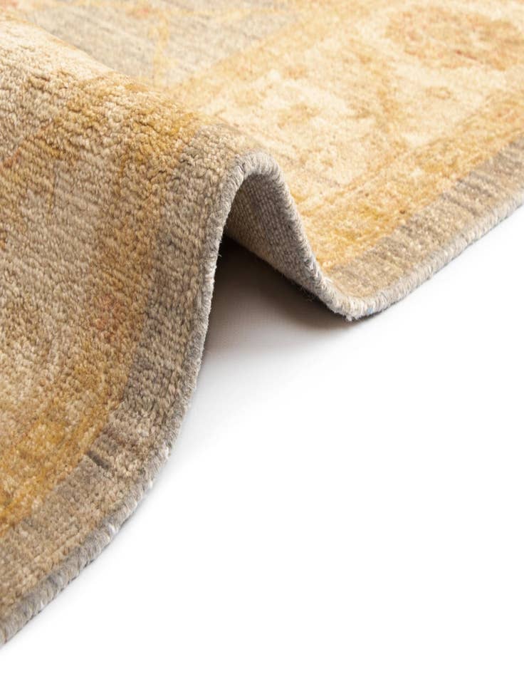 Detail image of 5' 9 x 7' 9 Kaizar Wool Rug