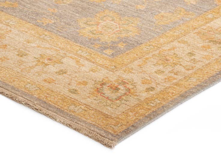 Detail image of 5' 9 x 7' 10 Kaizar Wool Rug