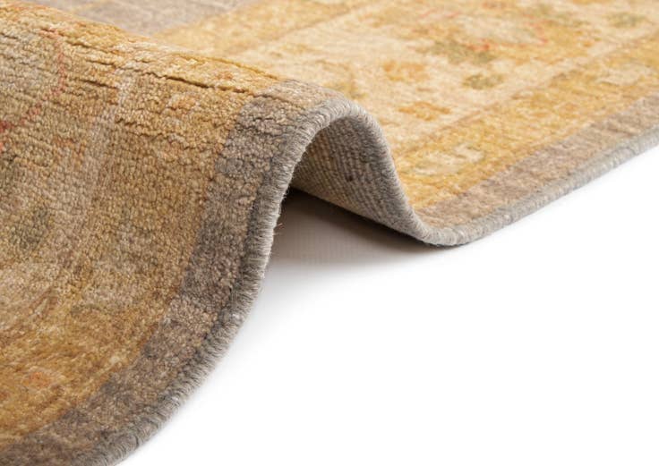 Detail image of 5' 9 x 7' 10 Kaizar Wool Rug