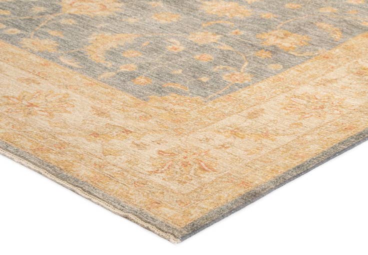 Detail image of 8' 4 x 11' 4 Kaizar Wool Rug
