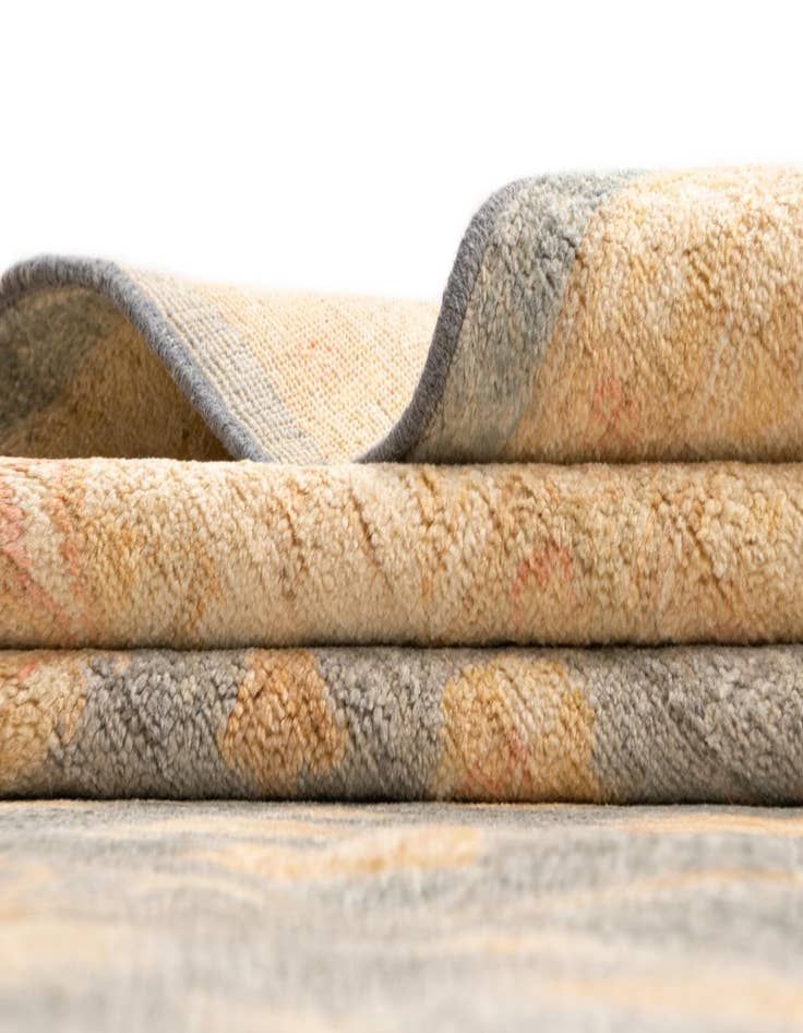 Detail image of 8' 4 x 11' 4 Kaizar Wool Rug