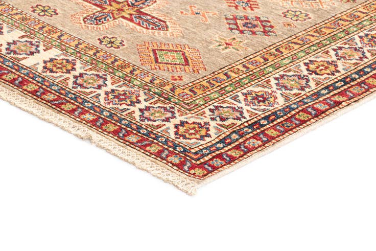Detail image of 4' x 6' 1 Kazak Wool Rug