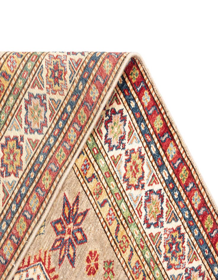 Detail image of 4' x 6' 1 Kazak Wool Rug
