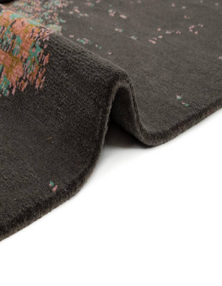 Detail image of 7' 8 x 9' 11 Modern Himalaya Wool Rug