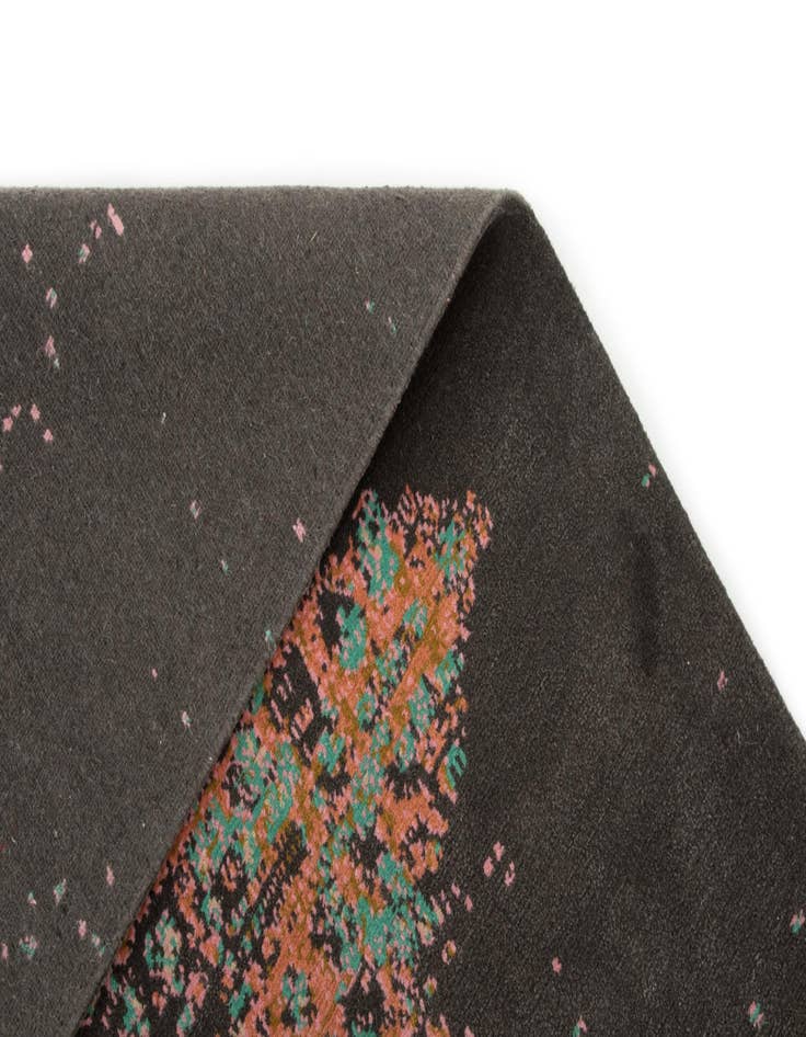 Detail image of 7' 8 x 9' 11 Modern Himalaya Wool Rug