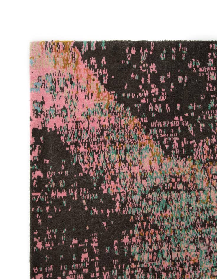 Detail image of 7' 8 x 9' 11 Modern Himalaya Wool Rug