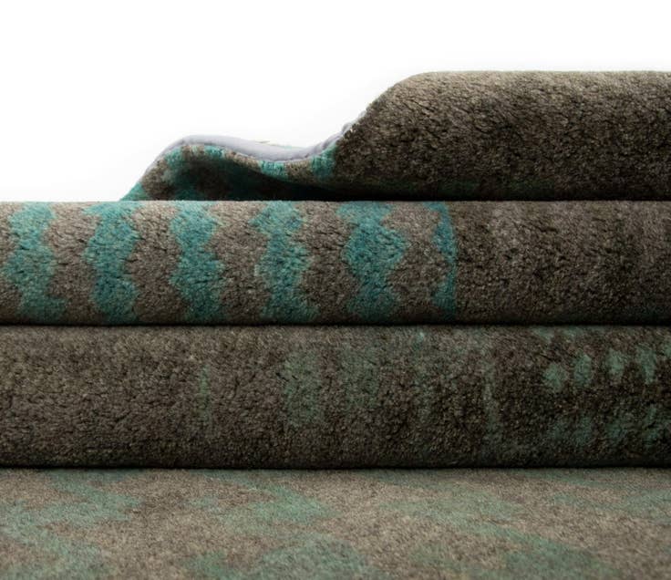 Detail image of 8' x 9' 10 Hand Knotted Modern Manshu Wool Rug