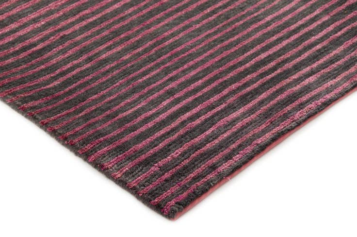 Detail image of 7' 7 x 9' 10 Modern Nehmo Rug