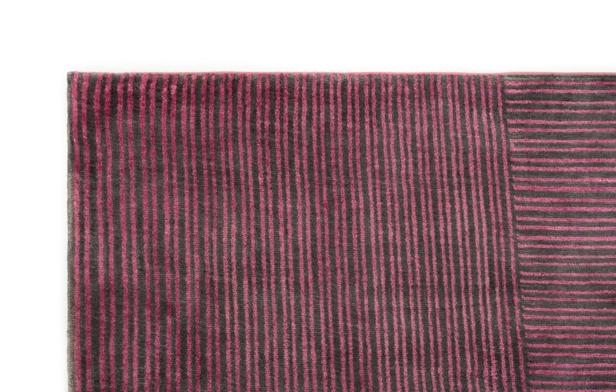 7' 7 x 9' 10 Modern Nehmo Rug