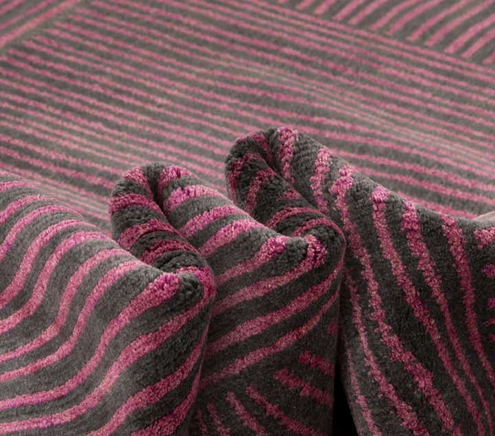 7' 7 x 9' 10 Modern Nehmo Rug