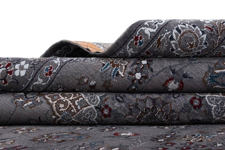 Detail image of 4' 3 x 7' 1 Nain Rug