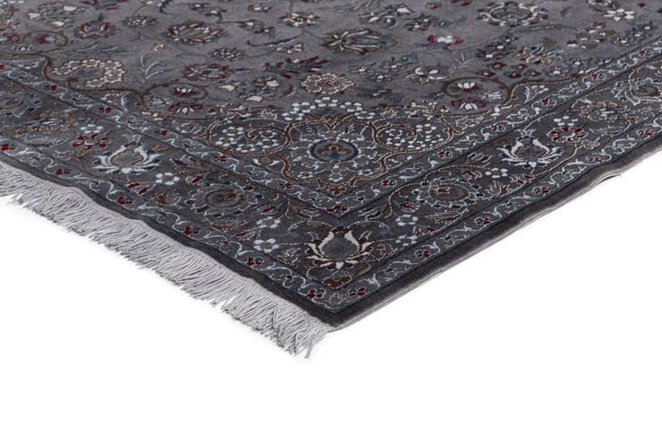 Detail image of 4' 3 x 7' 1 Nain Rug